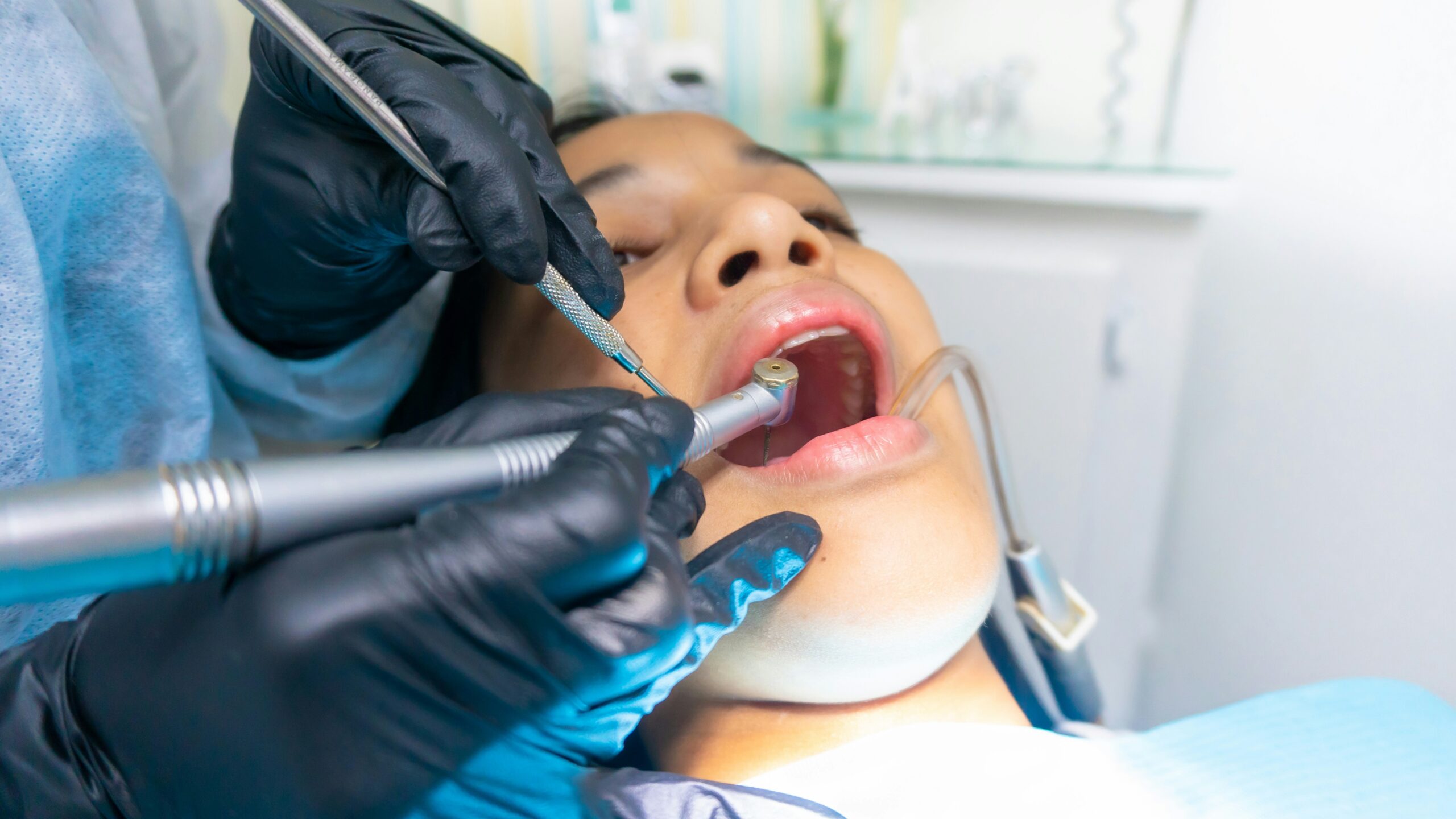7 Skills Every Dental Assistant Needs